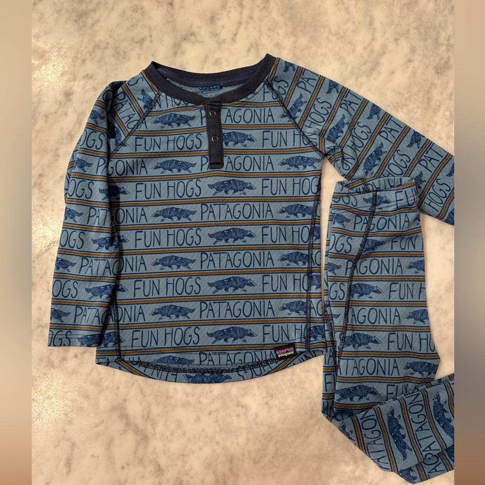 Patagonia Capilene mid weight base layer size 4T kids top bottom matching set
